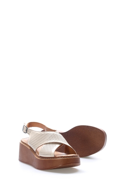 Tugerdi Bej Hakiki Deri Hafif Taban Kemerli Dolgu Topuklu Kadın Sandalet TG096212611274