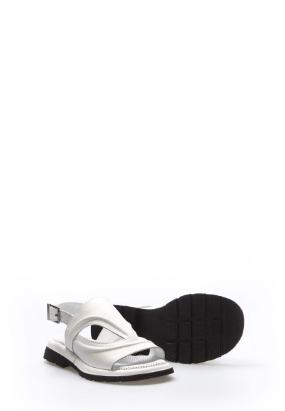 Tugerdi Beyaz Hakiki Deri Kemerli Siyah Hafif Taban Kadın Sandalet TG097102611382