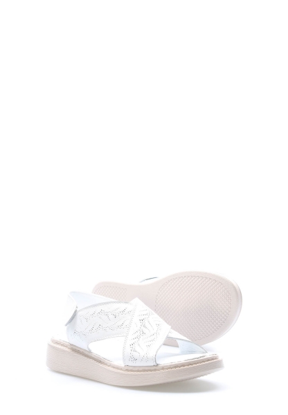 Tugerdi Beyaz Hakiki Deri Hafif Taban Kaliteli Kadın Sandalet TG09972261865