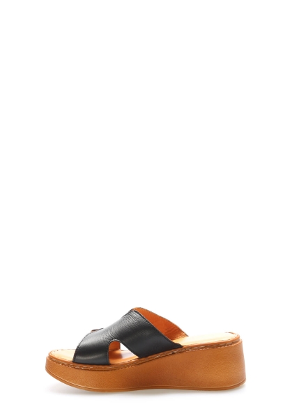 Tugerdi Siyah Hakiki Deri Hafif Taban Dolgu Topuk Kaliteli Kadın Terlik TG09972ZA1670