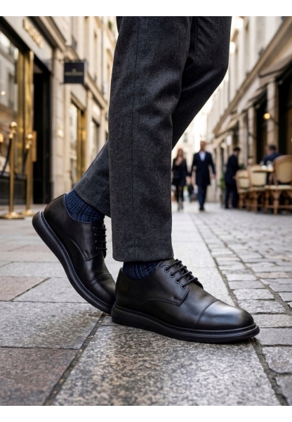 Tugerdi Siyah Kapaklı Burun Bağcıklı Hafif Siyah Taban Erkek Oxford Ayakkabı TGE230153