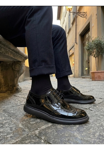 Tugerdi Siyah Rugan Lüks Brouge Siyah Taban Yeni Sezon Bağcıklı Klasik Erkek Ayakkabı TGE230153