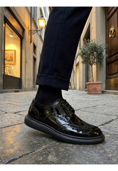 Tugerdi Siyah Rugan Lüks Brouge Siyah Taban Yeni Sezon Bağcıklı Klasik Erkek Ayakkabı TGE230153