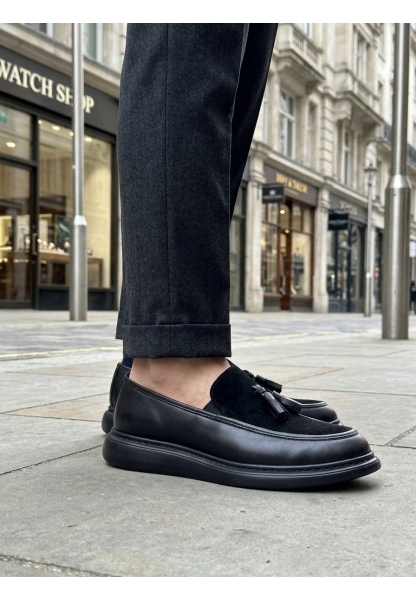 Tugerdi Siyah Süet Makosen Yeni Sezon Püsküllü Kalın Tabanlı Tarz Erkek Ayakkabı TGE230155