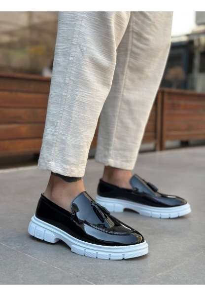 Tugerdi Siyah Rugan Hafif Yüksek Taban Klasik Parlak Püsküllü Tarz Erkek Ayakkabı TGE230390	