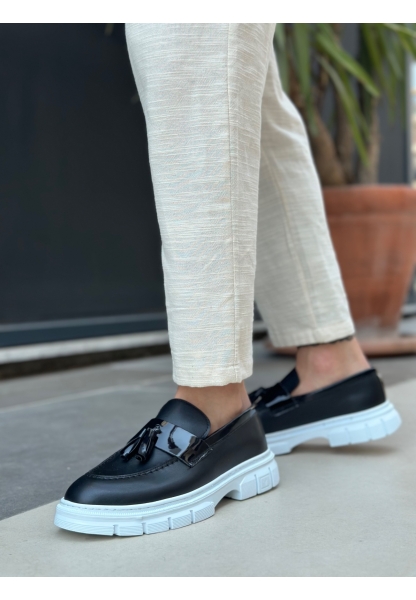 Tugerdi Siyah Hafif Yüksek Beyaz Taban Klasik Parlak Püsküllü Erkek Ayakkabı TGE230390 