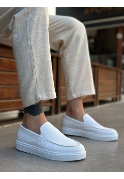 Tugerdi Beyaz Hafif Yüksek Taban Bağcıksız Tarz Erkek Ayakkabı TGE230391