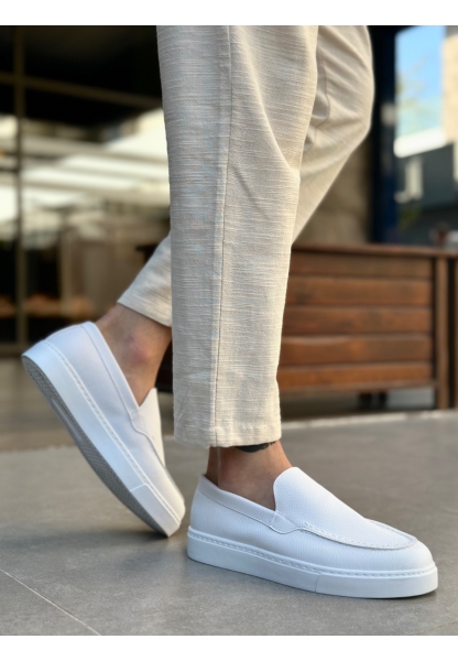 Tugerdi Beyaz Hafif Yüksek Taban Bağcıksız Tarz Erkek Ayakkabı TGE230391