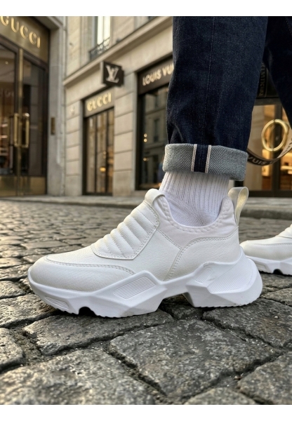 Tugerdi Beyaz Bağcıksız Rahat Hafif Yüksek Taban Erkek Spor Yarım Bilek Bot TGE230552