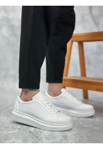 Tugerdi Beyaz Kalın Tırtık Yüksek Hafif Taban Bağcıklı Erkek Spor Ayakkabı TGE230573
