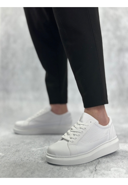 Tugerdi Beyaz Kalın Tırtık Yüksek Hafif Taban Bağcıklı Erkek Spor Ayakkabı TGE230573